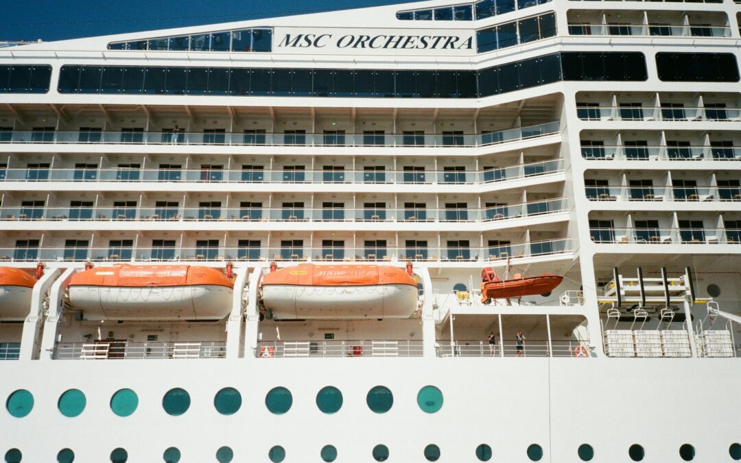 Commercial-Cruise-Ship